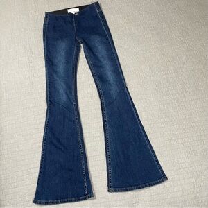 Newbury Kustom Womens Jeans Size Small Blue Mid Rise Flare Stretch Wash Pull On